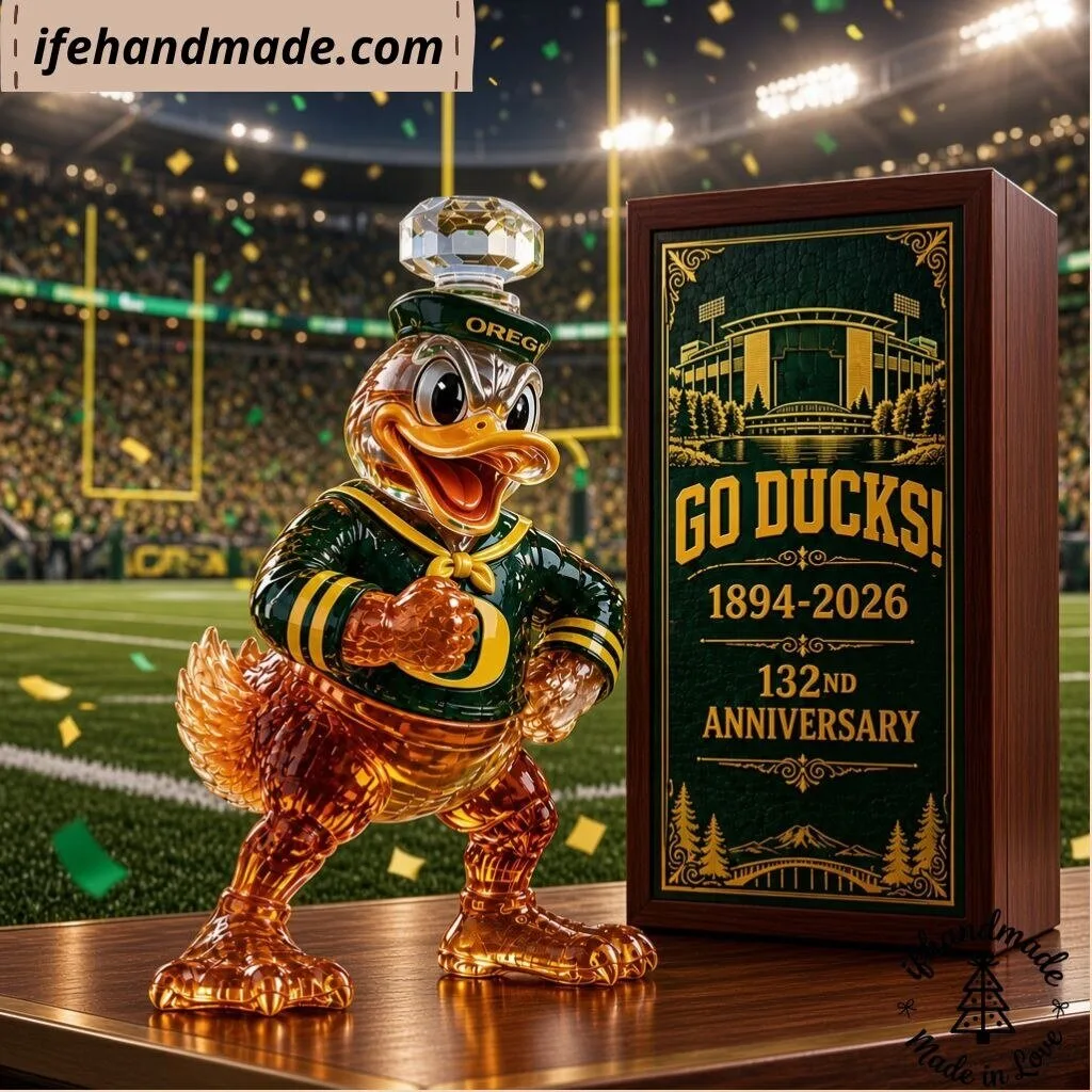 Oregon Ducks Mascot Glass Whiskey Decanter - NCAA College Football Barware Gift 9 Oregon Ducks Mascot Glass Whiskey Decanter - NCAA College Football Barware Gift